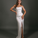 Атласное свадебное платье с жемчужными бретльками фото