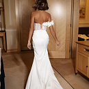 Свадебное платье с объемными цветами ручной работы фото