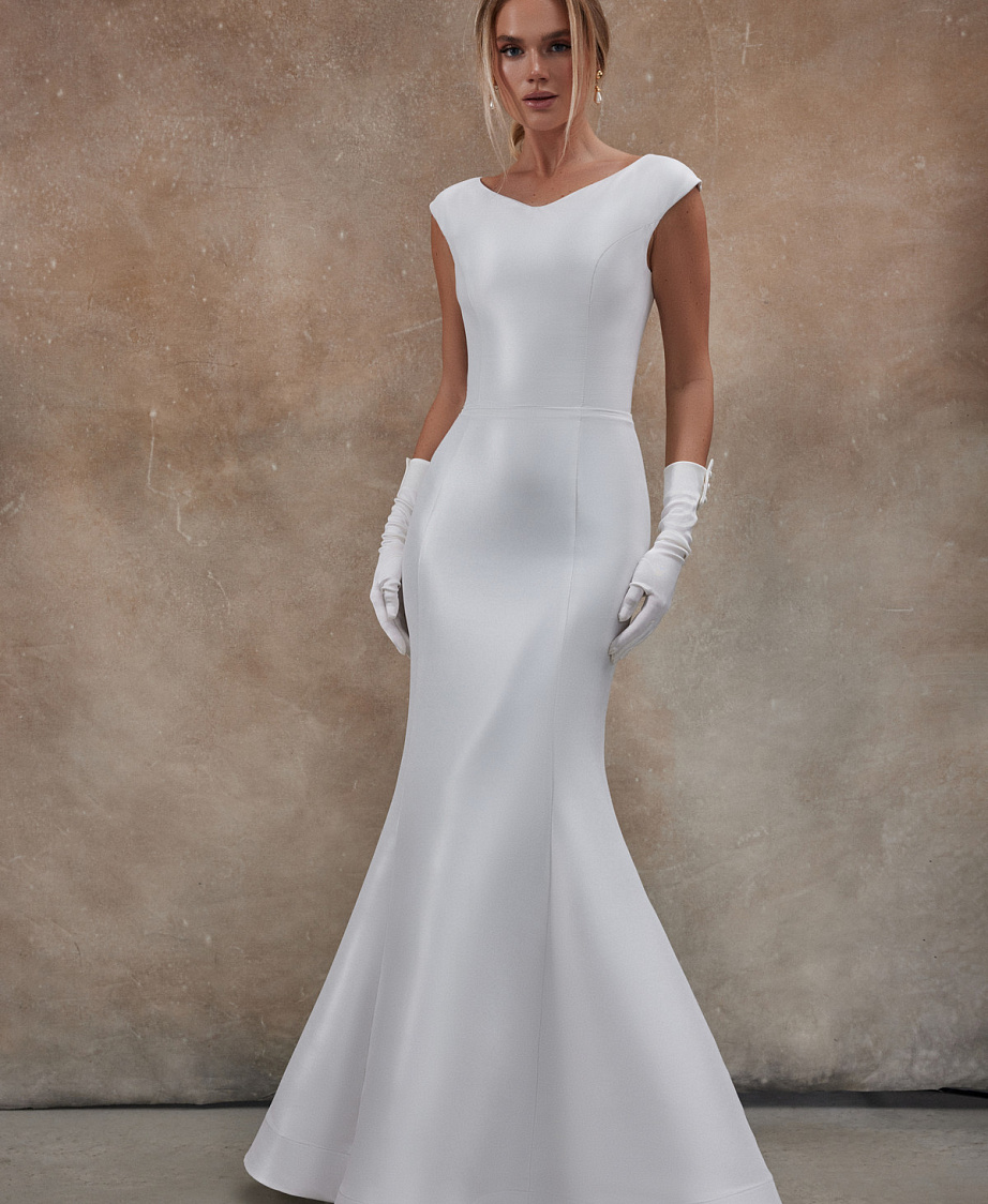 Лакончиное свадебное платье из благородного стрейч-микадо фото