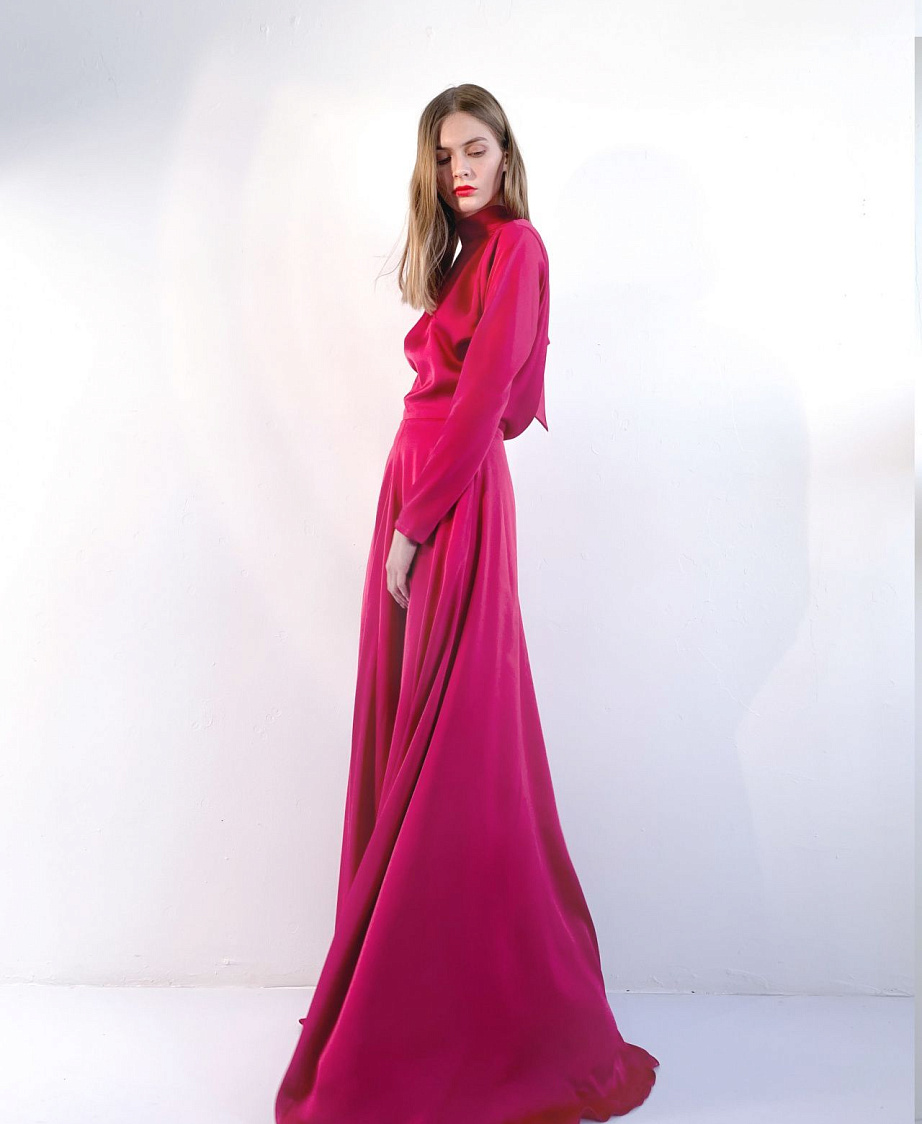 Рубиновое вечернее шёлковое платье фото