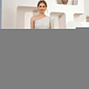 Короткое свадебное платье с одним рукавом фото