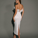 Свадебное платье миди с объемными цветами фото