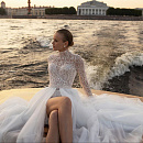 Свадебное платье мини со съемной юбкой фото