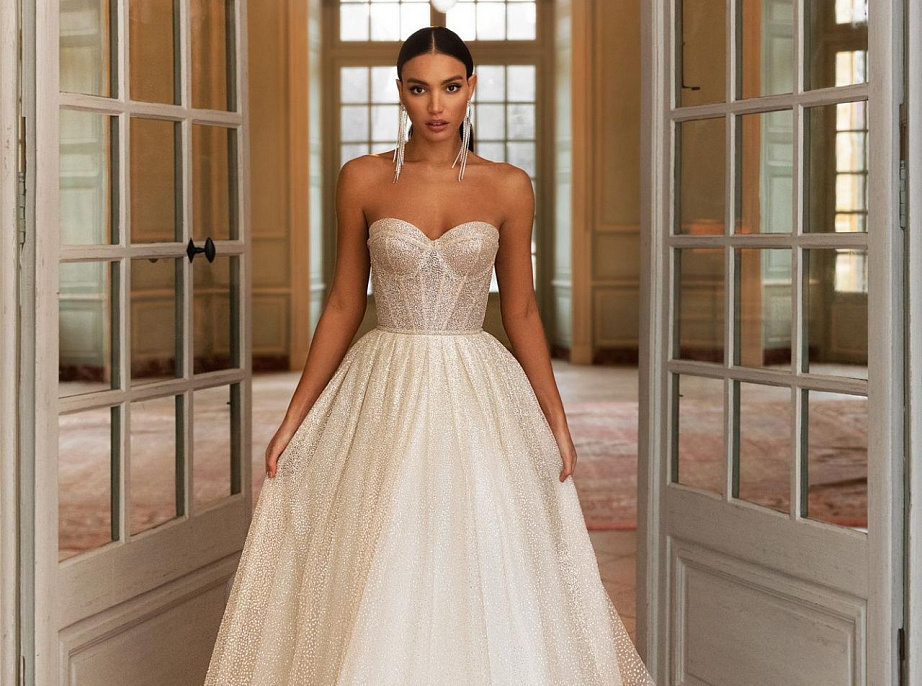 Пышное свадебное платье с корсетом фото