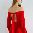 Шёлковое красное платье с рукавами фото