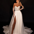 Легкое блестящее свадебное платье бюстье фото