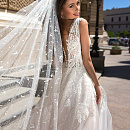 Свадебная фата расшитая сверкающими пайетками фото