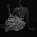 Короткое свадебное платье с бантом фото