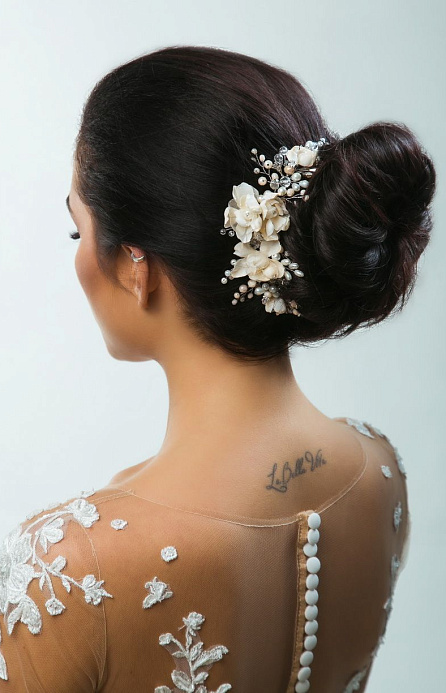 Свадебное украшение для волос в цвете айвори фото