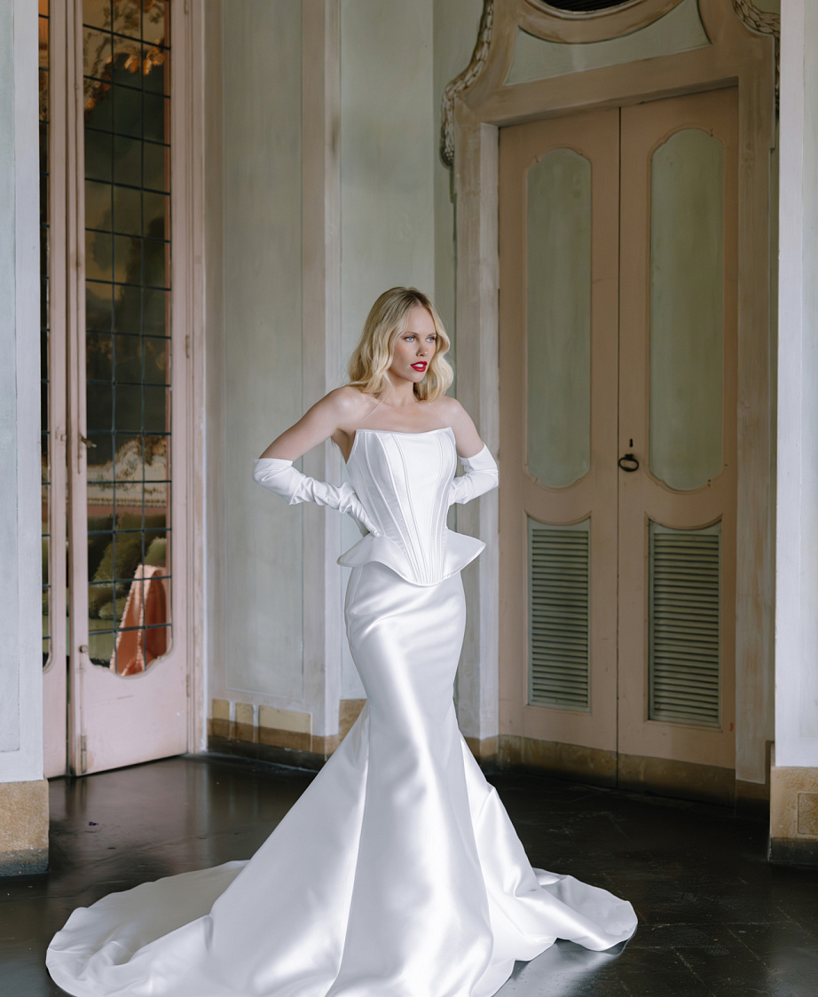 Стильный свадебный комплект с корсетом и юбкой из микадо фото