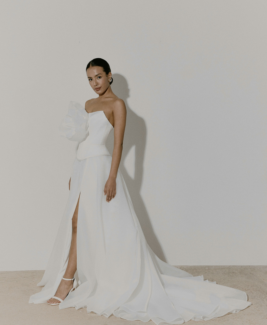 Свадебный компект из приталенного корсета и юбки фото