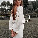 Молочный свитер с кружевом