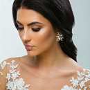 Изящные серьги с жемчугом и кристаллами фото