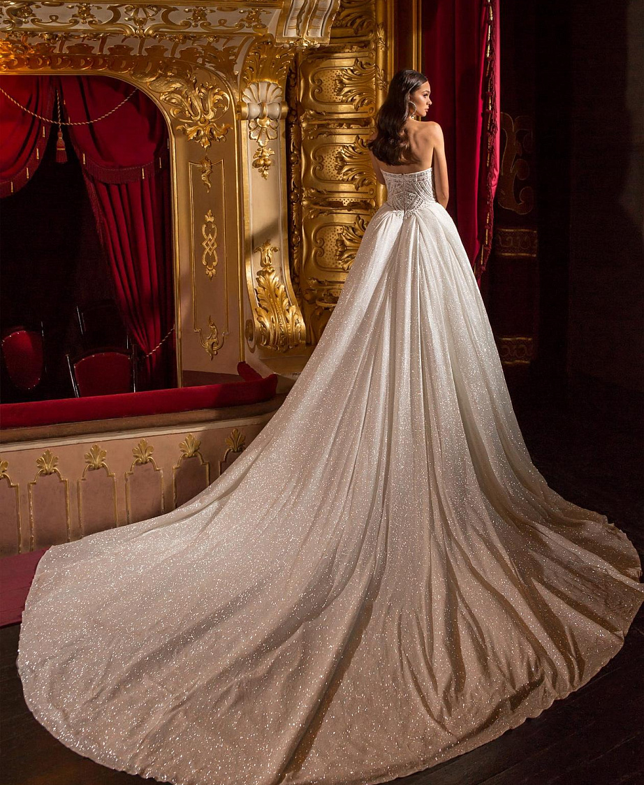 Дорогое пышное свадебное платье фото