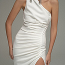 Ассиметричное стильное свадебное платье фото