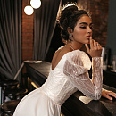 Роскошное свадебное платье со съемным шлейфом фото