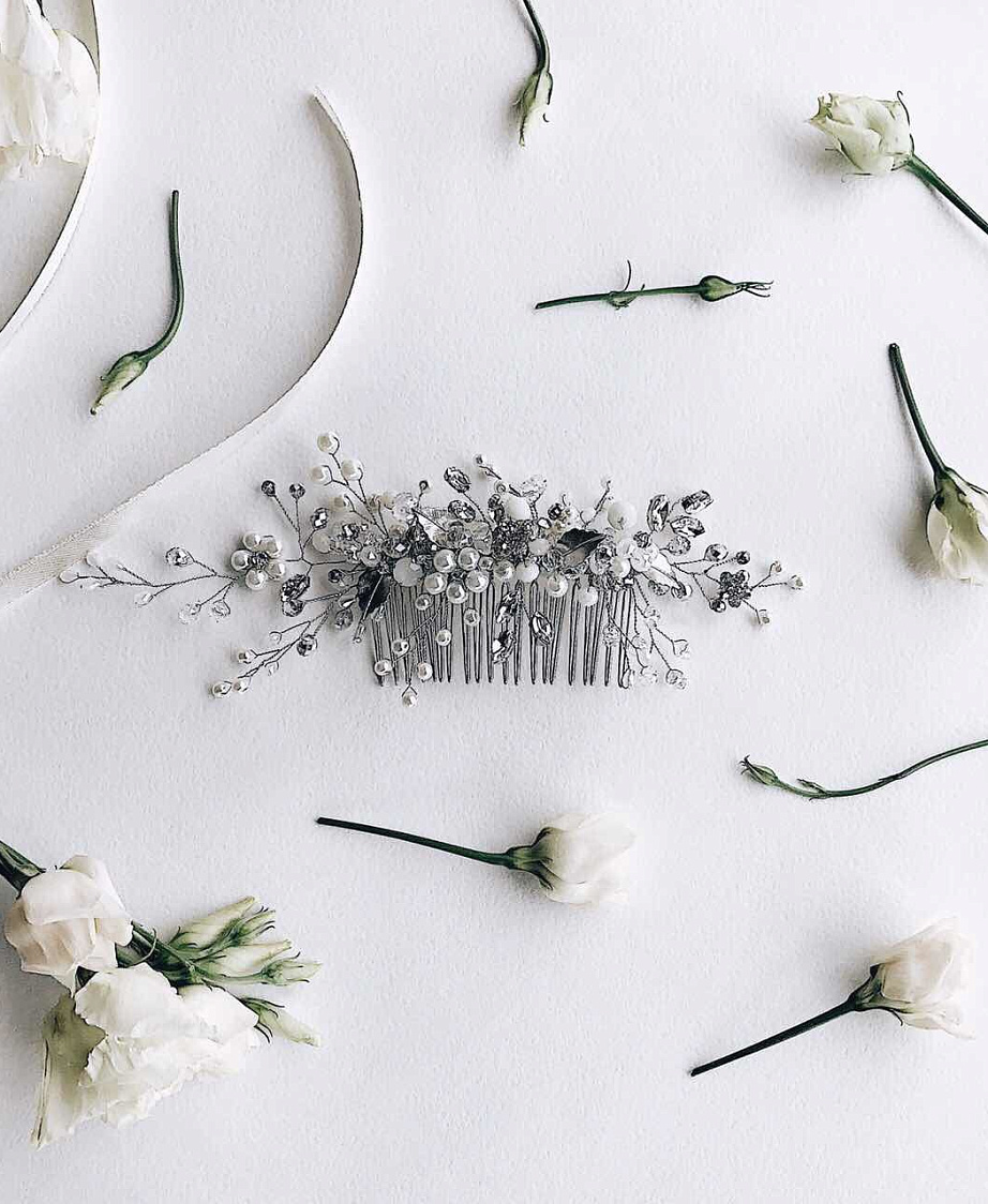 Заколка-гребень для свадебной прически фото