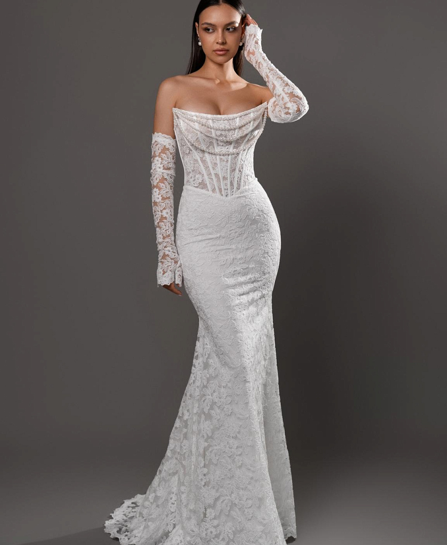 Кружевное свадебное платье русалка с  бусами фото