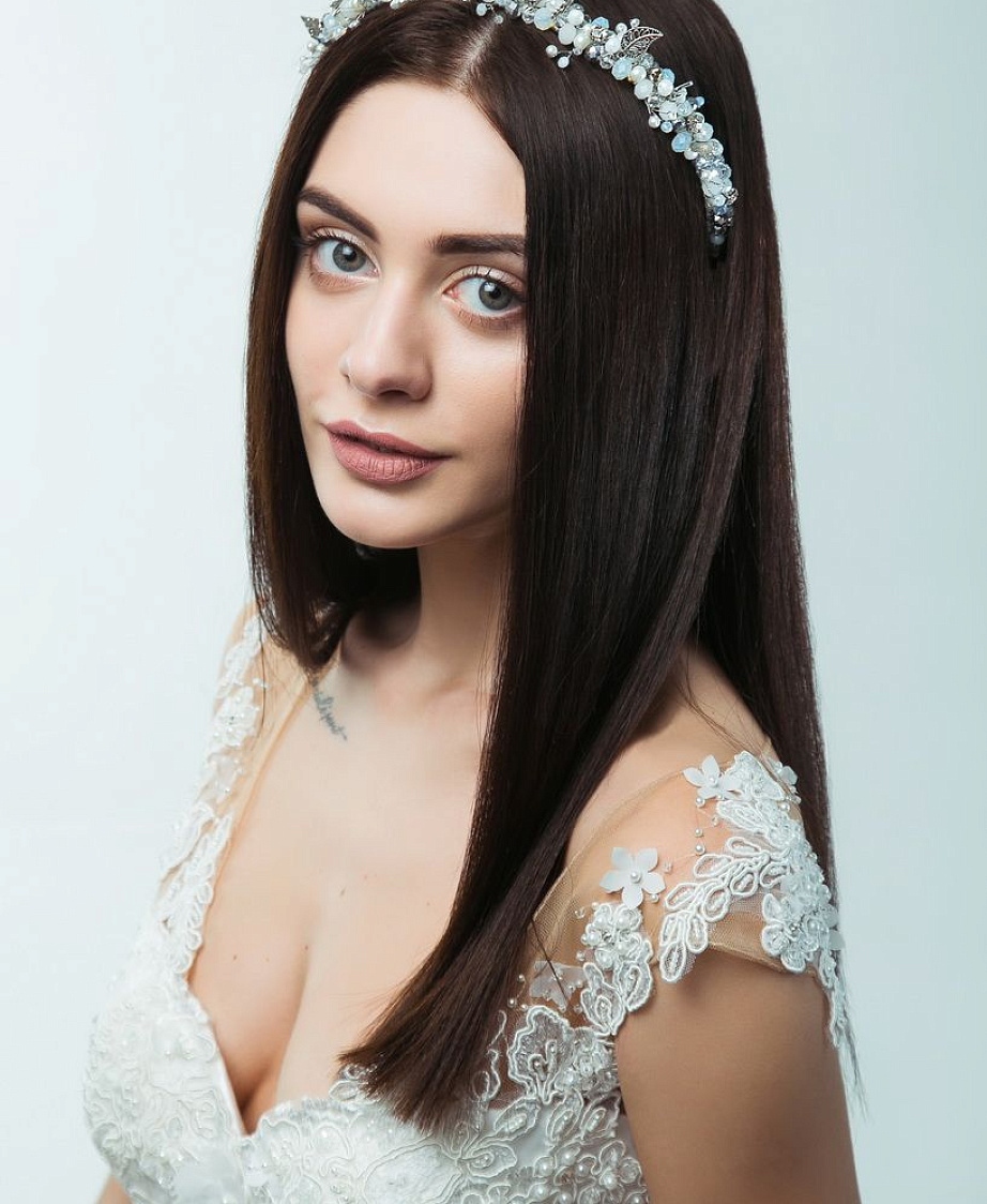 Сверкающий ободок с кристаллами фото