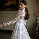 Кружевное свадебное платье с закрытым верхом фото