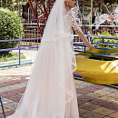 Свадебная фата с красивым узором фото